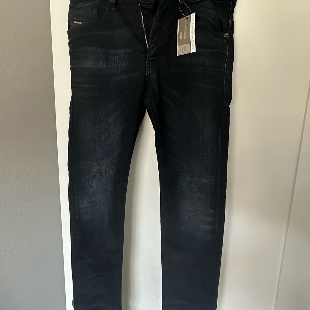 Brand new Diesel Mens Thommer Slim/Skinny jeans 084AY